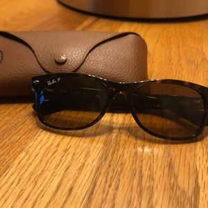 Ray-Ban polarized wayfare sunglasses